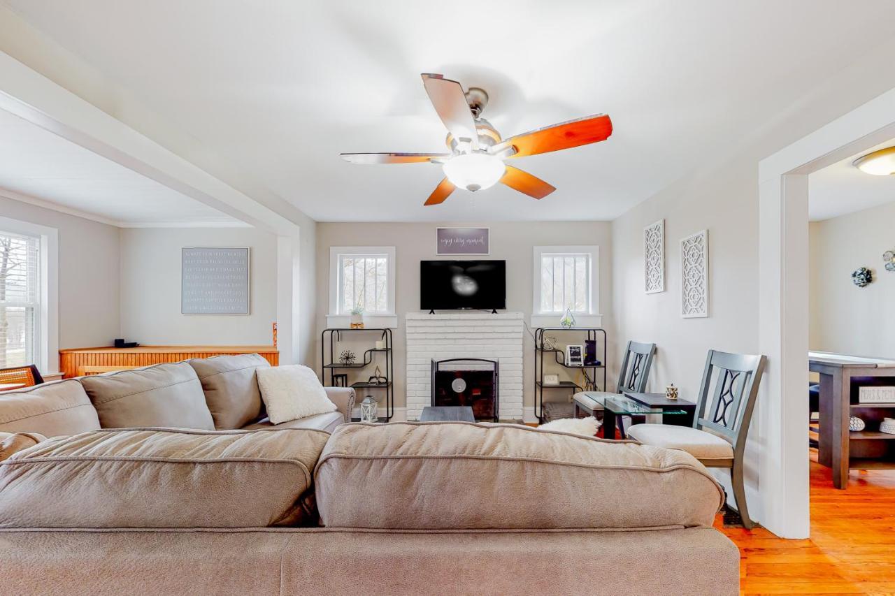 Colorful Cove Villa Candler Bagian luar foto